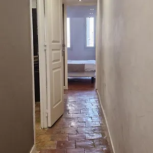 https://appartement-coeur-historique-aix.fr-provencehotel.com